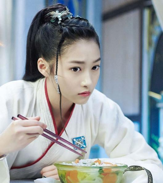 关晓彤哭的照片图片大全