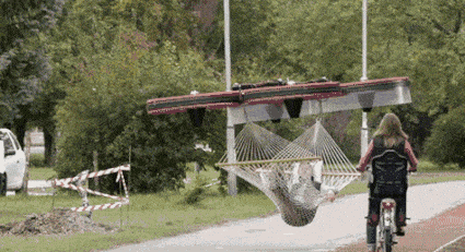 【搞笑gif】看这直播的妹子,想起了那条黄鳝呵呵