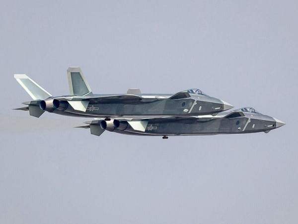 五代机的王者争雄:歼20战机技高一筹