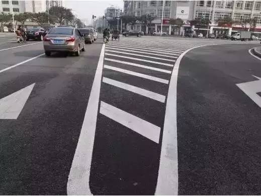 路上这几种标线啥意思?看了答案怀疑自己没考过科目一