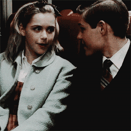 胸这么大,脸长得那么要好看干什么!