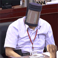 回溯到2015年,因为一张由日本av(成人片)女星波多野结衣代言的悠游卡