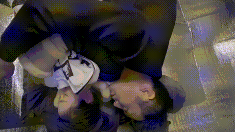 诗人朱亚文!荷尔蒙之外,你可能忽视了他的才华