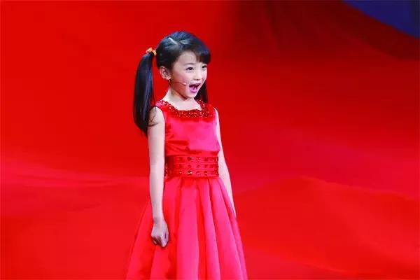 济南:艺考楼道秒变“演唱会”图片