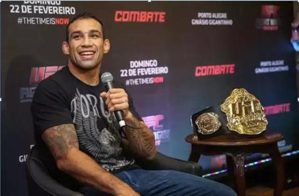 体育频道-手机搜狐传奇教练罗奇:麦格雷戈赢不了梅威瑟最近,关于ufc