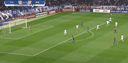 50分钟,泰国开出角球,被顶出后,18号差纳迪大禁区远射被川岛永嗣封出.