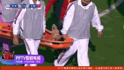 下半场一开始,中国队就做出两个调整黄博文,武磊出场,换下张玉宁