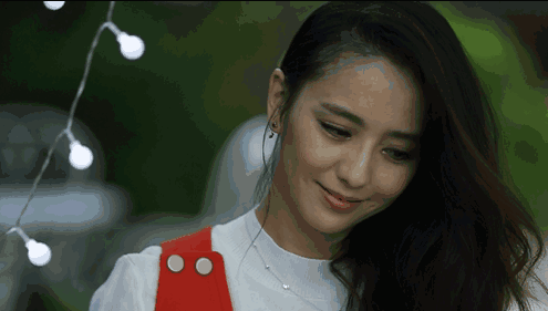 佟丽娅与古天乐携手同游欧洲,原来丫丫可以这么美!