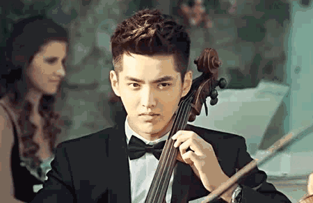 随着互联网的繁荣,以及在红火的视频网站的推动下网生类影视作品的