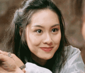 而最为人津津乐道的 当属 《大话西游》里灵动的 紫霞仙子