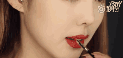 永不过时的妆容——红唇妆