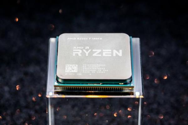 主板为微星x370 xpower gaming titanium,附带有兼容am3 散热器的am4