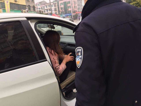 a8j0cl8341110241296.jpg