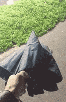 雨伞,却一不小心颠覆了3500年的传统雨伞!