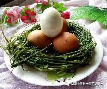 三月三,来碗荠菜煮鸡蛋
