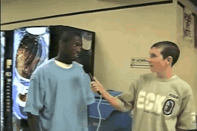 在愚人节整人,自杀式告白已经落伍了