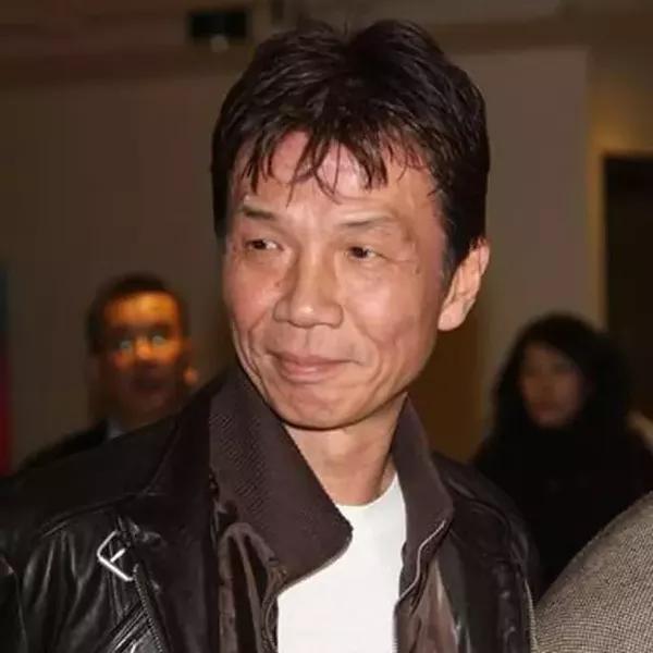 在电影中,类似元华,狄威,卢惠光等都是能打的代表,而相对他们太保在