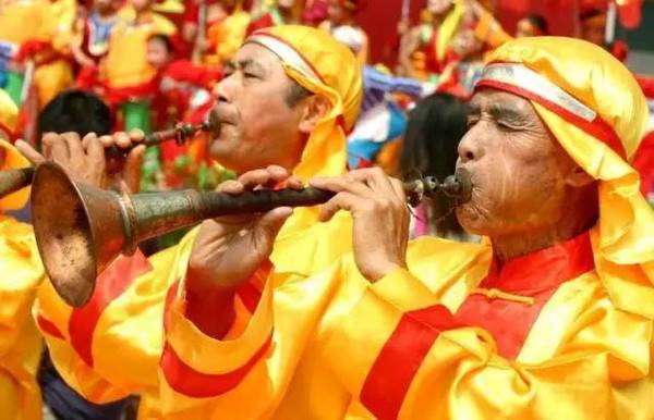 第一项:百人唢呐,秧歌热场