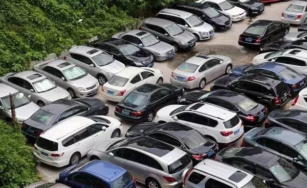 人均汽车_卡通汽车图片(3)