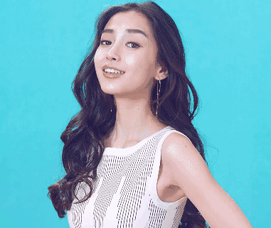 杨颖最新写真曝光,还是那个纯真明媚的少女!-时尚频道