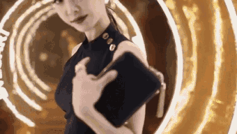 当东方百变diva蔡依林(jolin)遇上西方时尚女神贝拉·哈迪德(bella