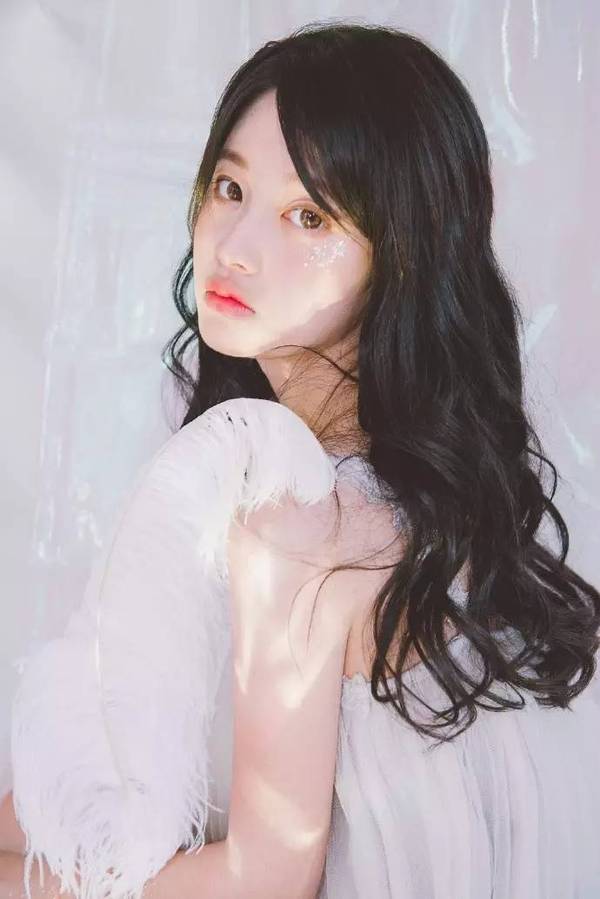 微博上有哪些值得关注的漂亮小姐姐?