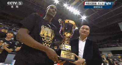 wcba总决赛,篮协出现离奇失误,女外援竟被授予mvp!