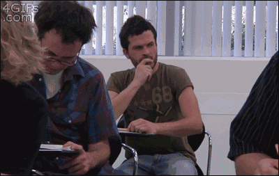 搞笑gif:站着不动让你打,然而你倒了