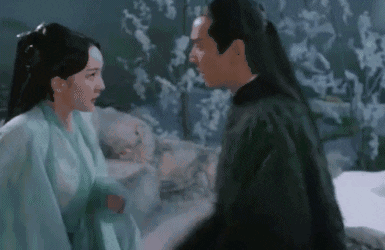 再来来看看赵又廷在综艺《王牌对王牌》里的表现,人家不用穿西装,一样