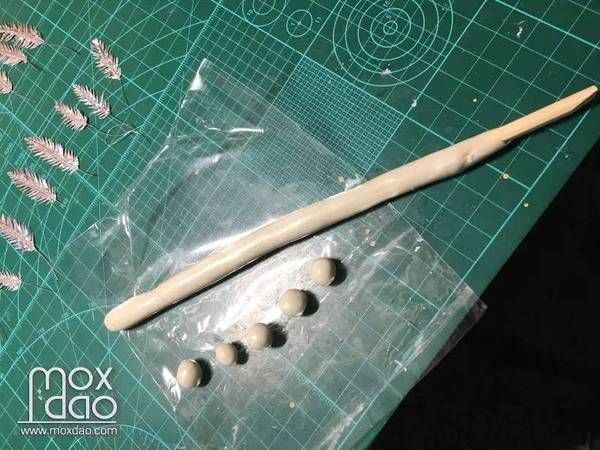 如何自己制作一个简易的火箭模型 a9f6q81585520436181.jpg