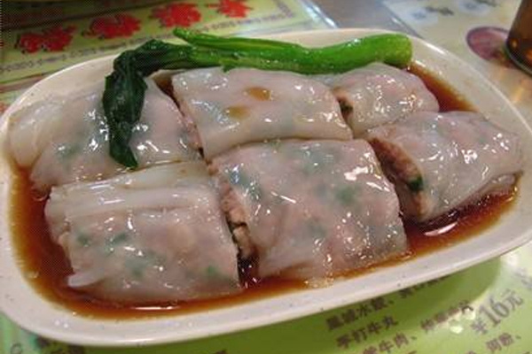 广东人对甜品的热爱,遍布大街小巷的糖水铺可见一斑.