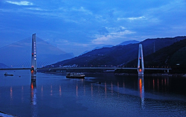 九盘河峡谷风光;奉节山城看长江—鄂西巴东游之