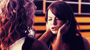 网络上到处是她 放飞自我的表情包