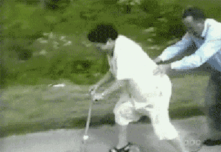 吃零食的姑娘,却依然是那么美-笑话频道-手机搜狐