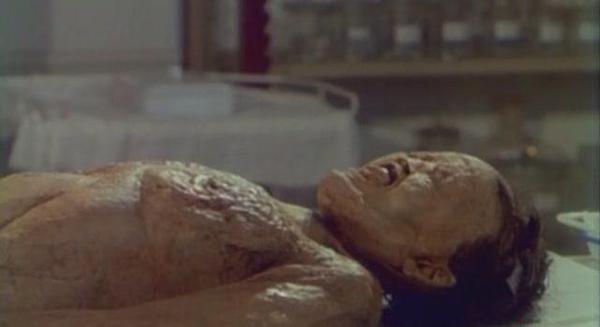 这是在继马王堆出土的辛追夫人后发现的又一座千年女尸,2003年,考古