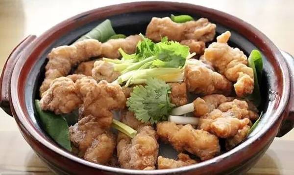 鱼肉砂锅 10元/份 ▼ 鱼肉砂锅 10元/份 ▼ 小酥肉砂锅 10元/份 ▼