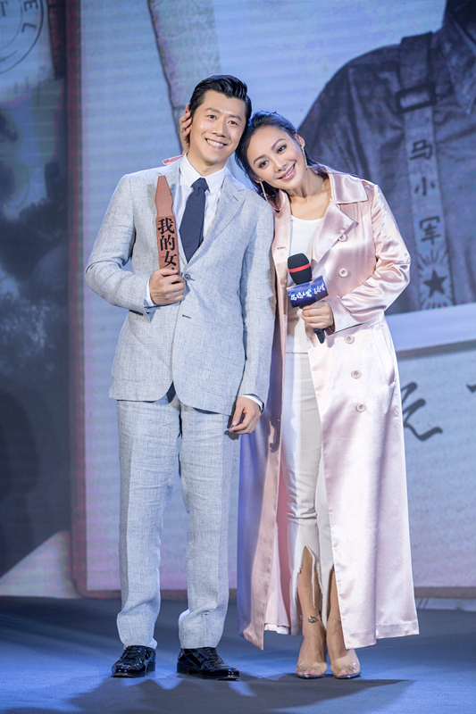 4月9日,由夏雨,闫妮主演,宁静友情出演的《反转人生》在京举行定档