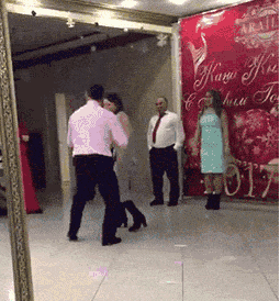 【gif】这就是一个人独自在家,照镜子自恋的你!