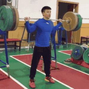 举重初级训练计划(十)-体育频道-手机搜狐大家好呀,你们练了初级训练