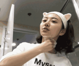 亲自示范化妆术, 教大家如何画主播妆容~ 下面附直播视频,流量党慎点