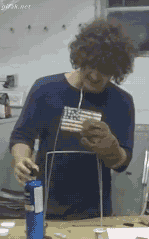 爆笑gif:坏人变老了,要是没监控这冤要怎么洗?