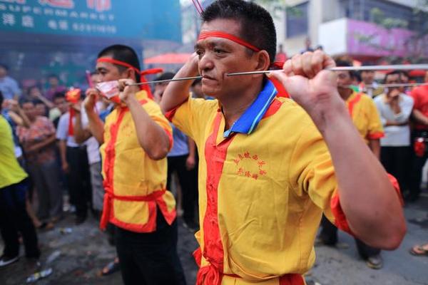 军坡节是海南汉族的传统节日,据说世代相传已有1300多年的历史,但是在