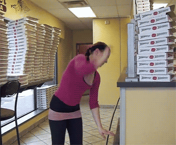 大姐,你赶紧过来帮忙啊,别打电话了-笑话频道-手机搜狐