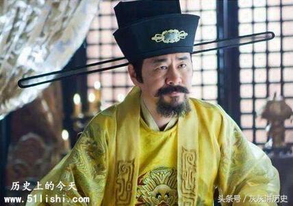 宋朝官帽后面为什么有两根长翅?