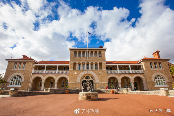 最古老铸币厂示范浇铸过程-旅游频道-手机搜狐