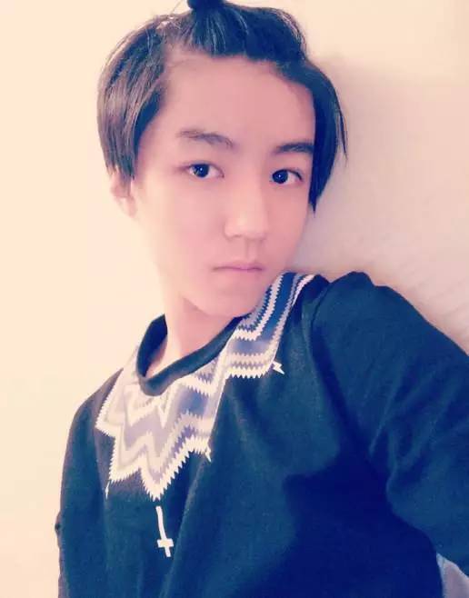 怎么自拍高冷 a2z3dm3667276862911.jpeg