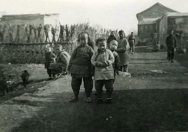 老照片:1911年老北京的市井生活