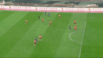 位置重新抢了回来,以5战4胜1平积3分力压山东鲁能,广州恒大和上海上港