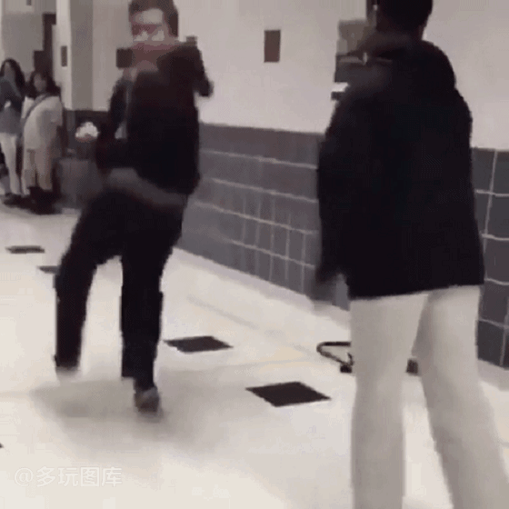 为何要全脱了 小胖你的跆拳道练得太没水平了