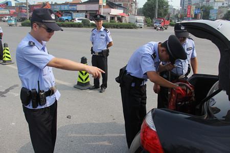 辅警查车合乎规定吗?以后遇到了应该怎样应对?